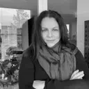 Lisa Agona headshot