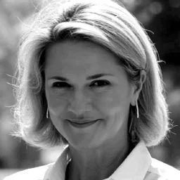 Susan Crandall headshot